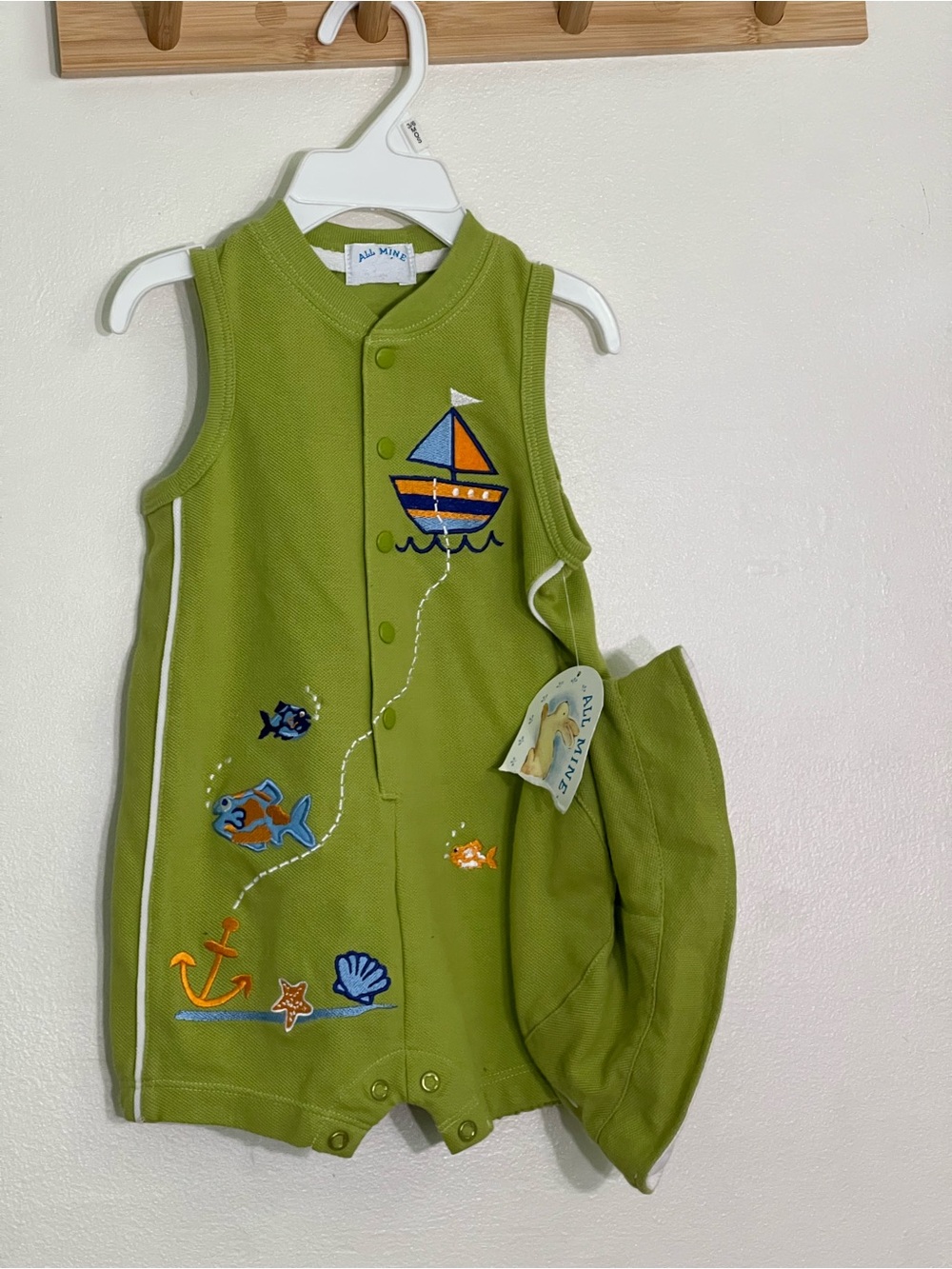 All Mine 100% cotton baby boy Green Nautical appliqués dead stock romper w/ Hat